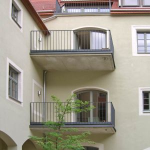 Balkongeländer am Altbau